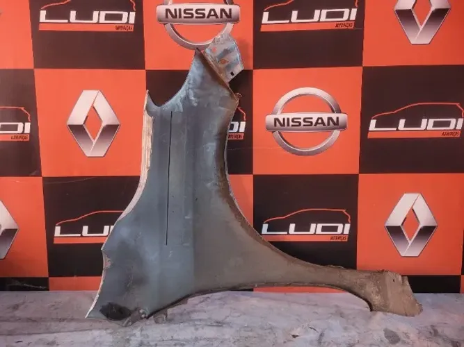 Paralama Esquerdo Nissan March 2015 a 2020 Prata