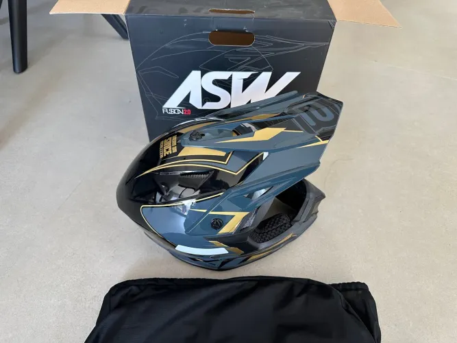 Capacete ASW Fusion 2.0 Blade Preto/Dourado