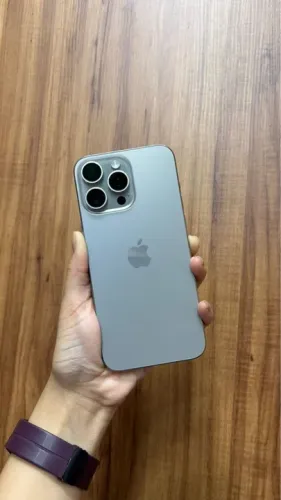 iPhone 15 pro max natural