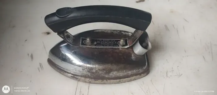 Ferro De Passar Roupa Antiguidade década 60/70