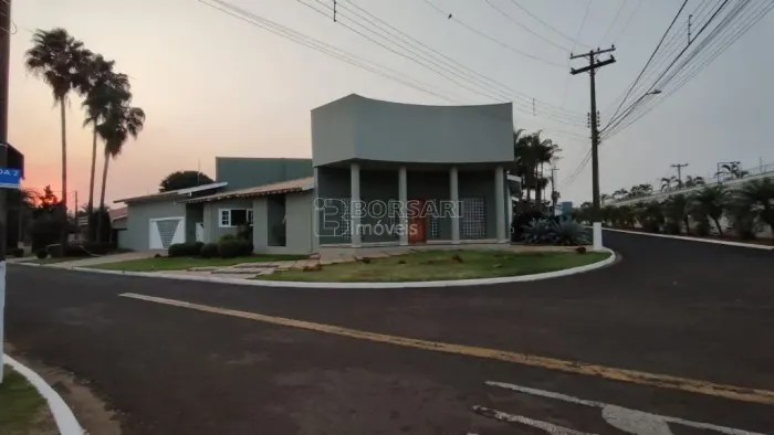 Casa de luxo com 5 suítes no Condomínio Manoela em Araraquara