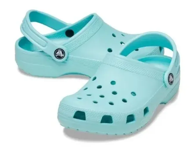 Sandália Crocs Classic Clog Juvenil cor Pure Water