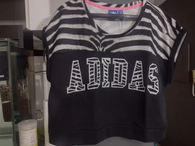 Camiseta Adidas Zebra Croped Tam M