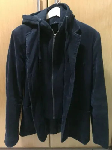 Blazer Masculino Blue Steel em Veludo Cotelê na cor Marrom Escuro.
