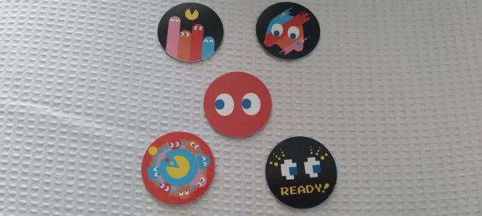 Kit com 5 tazos Pac-Man da Elma Chips