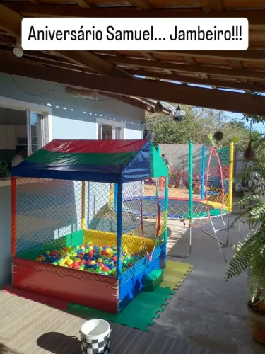 Aluguel de Piscina de Bolinhas e Cama Elástica