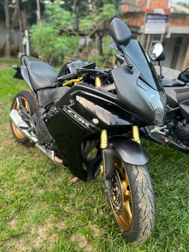 CBR 600F 7mil abaixo da FIPE 