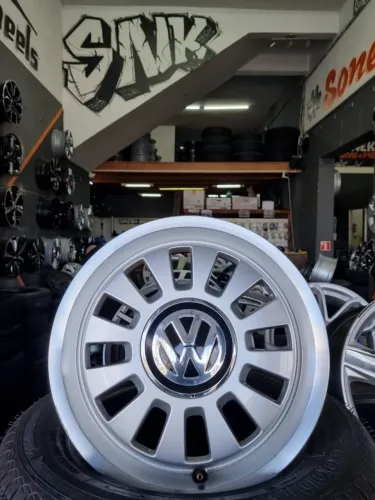 Jogo de rodas usadas aro 15 4x100 Volkswagen Up