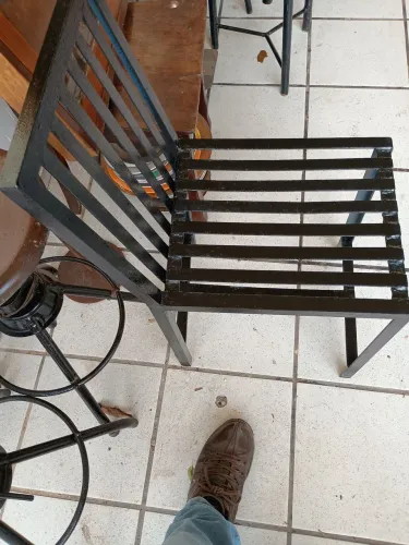 Cadeira de ferro fundido