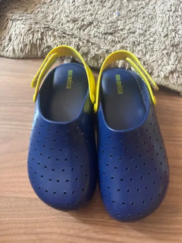 Mini Melissa Azul com Detalhe Amarelo
