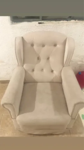 Poltrona de amamentação e balanço.