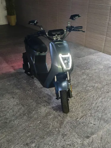 Scooter elétrica 1000W 2024 km 2200