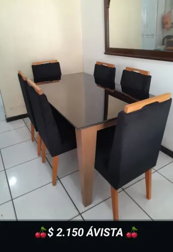 Mesa de jantar com 6 lugares a pronta entrega