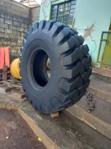 Pneu Firestone 20,5 x 25, 16 lonas L5  Semi novo