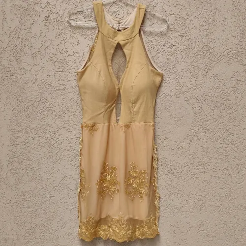 Vestido de Festa Renda Dourado Tamanho M 