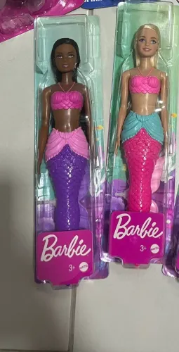 Boneca Barbie sereia Dreamtopia Loira ou Negra a escolher nova