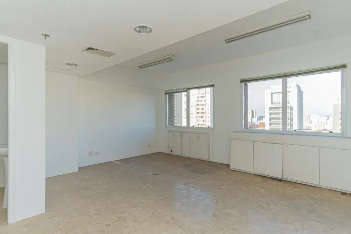 Imóvel para aluguel e venda com 28 metros quadrados em Liberdade - São Paulo - SP