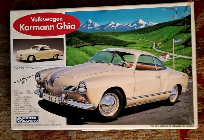 Miniatura Volkswagen Karmann Ghia<br>GUNG-188 ESCALA 1/24<br>Gunze Sangyo<br>Fabricante Mr.Hobbie
