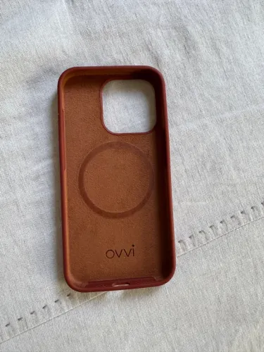 NOVO Capa de Celular 15 PRO ovvi original Marrom terra NOVINHA!