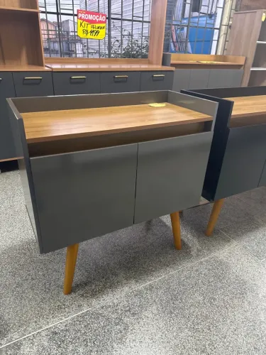 Aparador com duas portas novo a pronta entrega!!