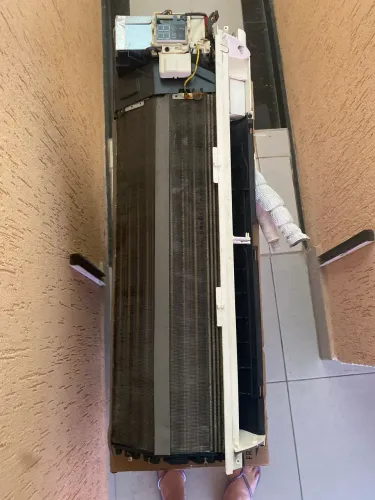 Evaporadora LG Dual inverter 120000 quente/frio