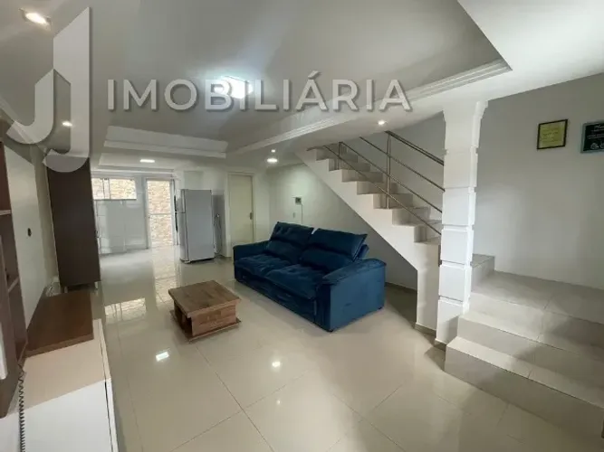 Aluguel anual de casa em condomínio fechado