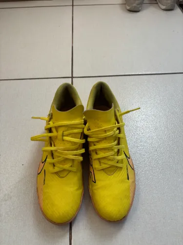 Chuteira Nike society tamanho 39