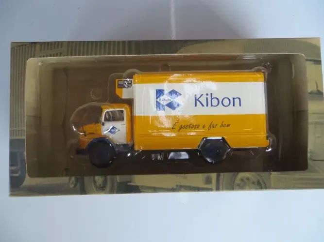 Miniatura caminhão Mercedes Benz - Kibon - Caminhões Brasileiros - 1/43