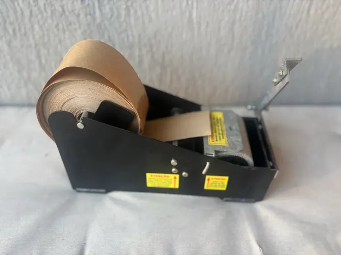 Cortador E aplicador de fita gomada 