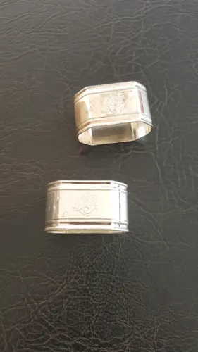 Dois porta guardanapo prata