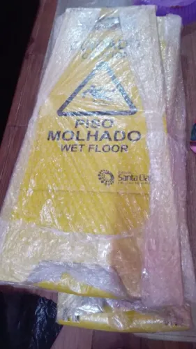 Placa de aviso de piso molhado