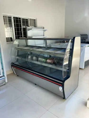 Balcão expositor semi novo, gelopar 