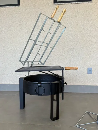 Espeto para costelão fogo de chão, churrasco, churrasqueira.
