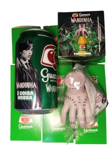 Wandinha mão + lata.