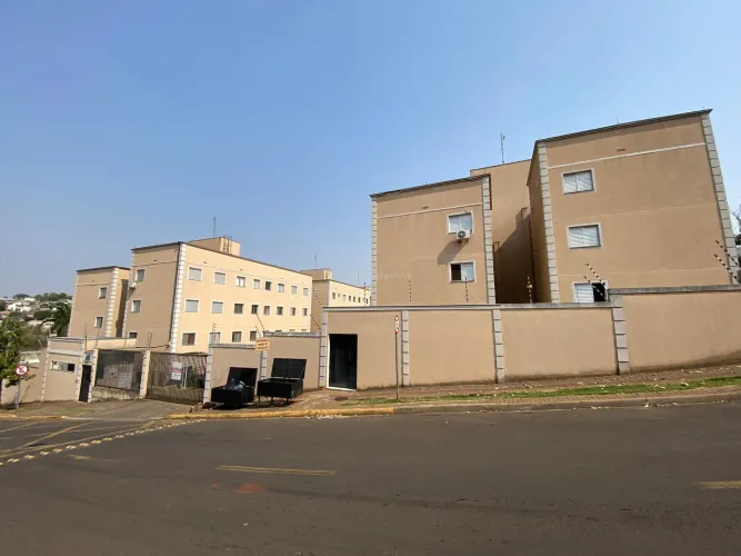 APARTAMENTO À VENDA NO RESID. FRANCISCO DE ASSIS EM APUCARANA.