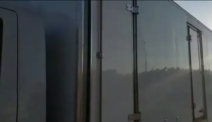 VW 11180 Delivery Baú 2018