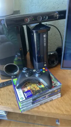 Xbox 360 Slim + Controle + Jogos + Kinect - Ótimo Estado