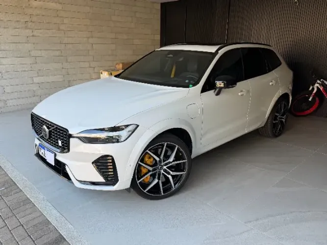 Volvo XC-60 T-8 Pol. Eng. 2.0 AWD (híbrido) 2023