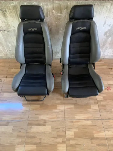 Par de Bancos Recaro