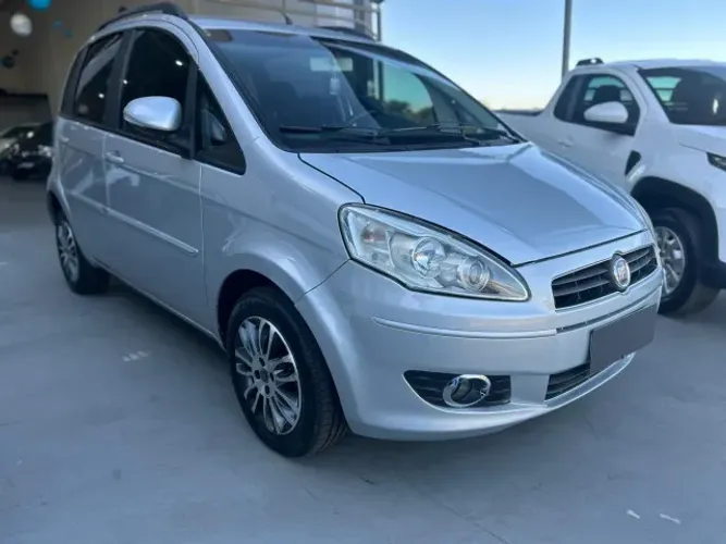 Fiat Idea Attractive 1.4 Fire Flex 8V 5P 2013