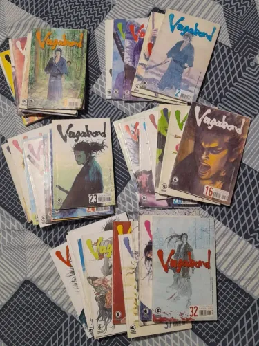 Mangás Vagabond - 15 reais cada