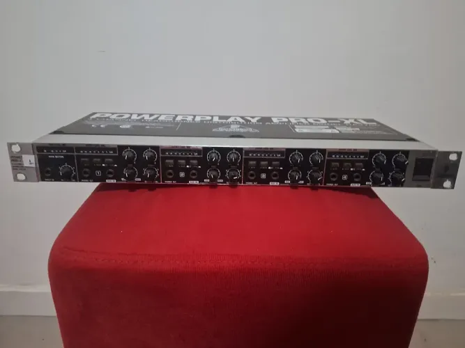 Amplificador de fones Behringer Powerplay 4700