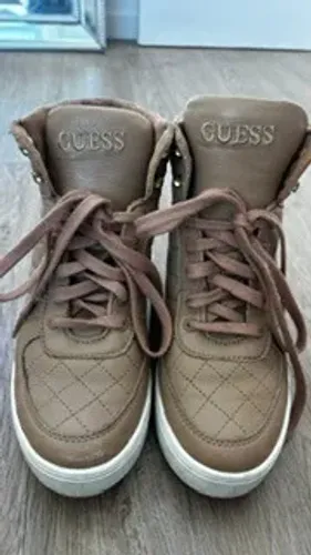 Tenis cano alto Guess