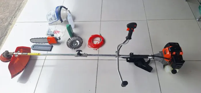 Roçadeira a Gasolina profissional 63cc 2t com lâmina Nakan