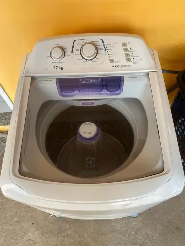 Máquina de lavar roupas Electrolux 12kg
