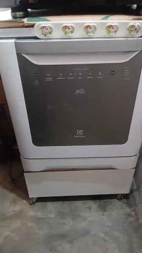 lava-louças Electrolux de 8 serviços branca