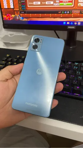 Moto E22 Semi novo 