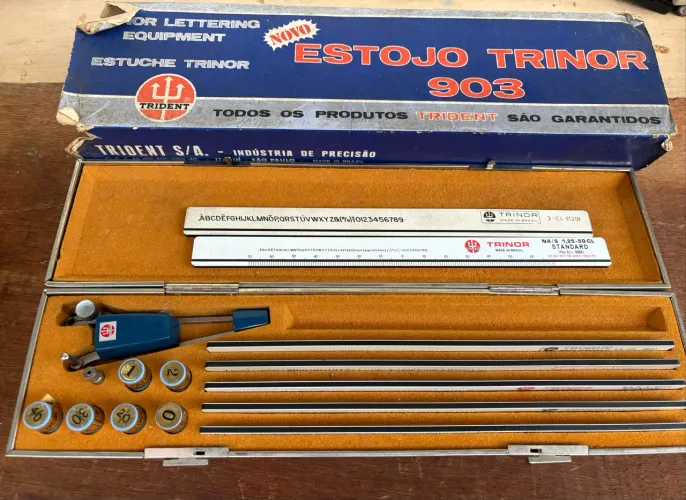 Estojo com 7 réguas Normógrafo Trident