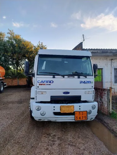 Ford cargo 2428