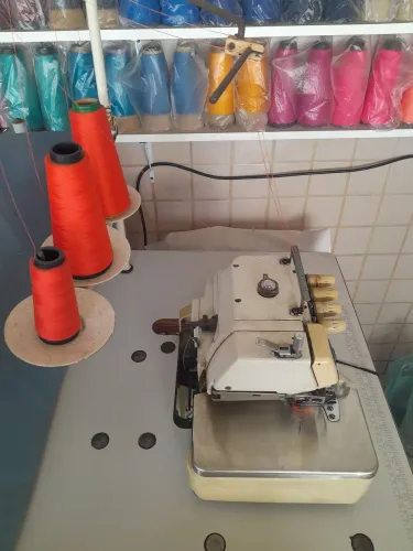 Máquina industrial overlock 5 pontos